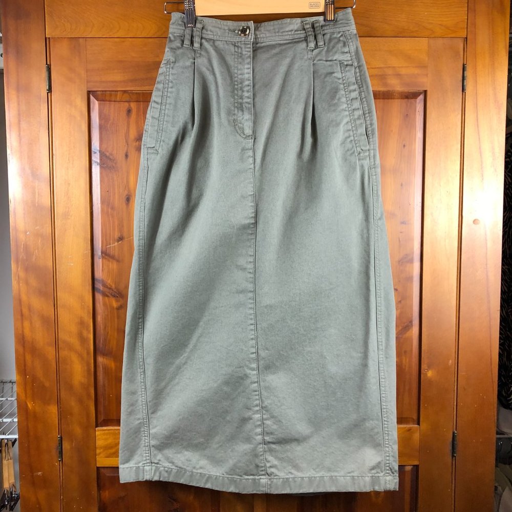 Elegant Gray Midi Skirt